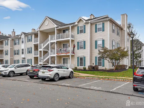 258 Kempsey Dr, North Brunswick, NJ 08902