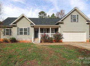 416 Carlyle Rd, Troutman, NC 28166