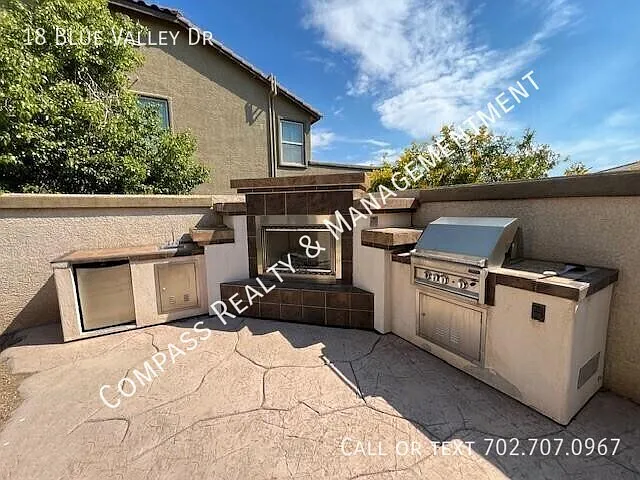 18 Blue Valley Dr — Photo 1