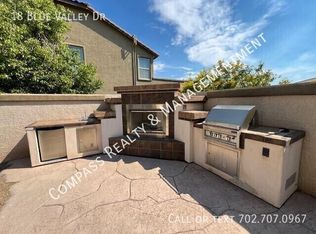 18 Blue Valley Dr, Henderson, NV 89002