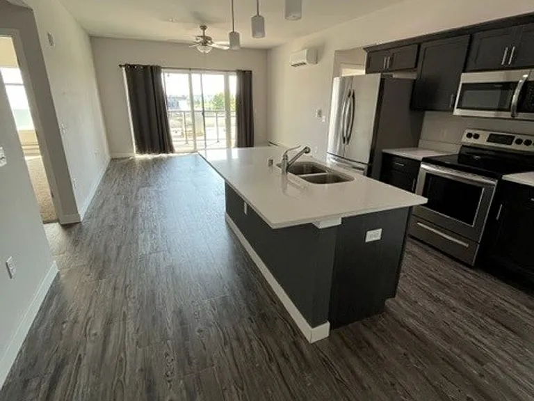 Cottage Grove Commons: Gaston — Photo 17