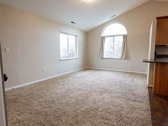 5th image of 534 Dreben Way