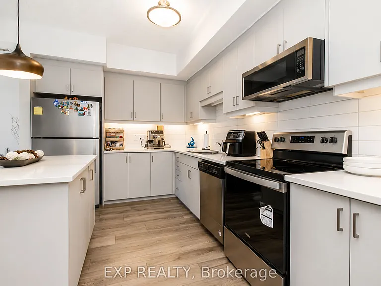 25 Isherwood Ave #23 — Photo 7