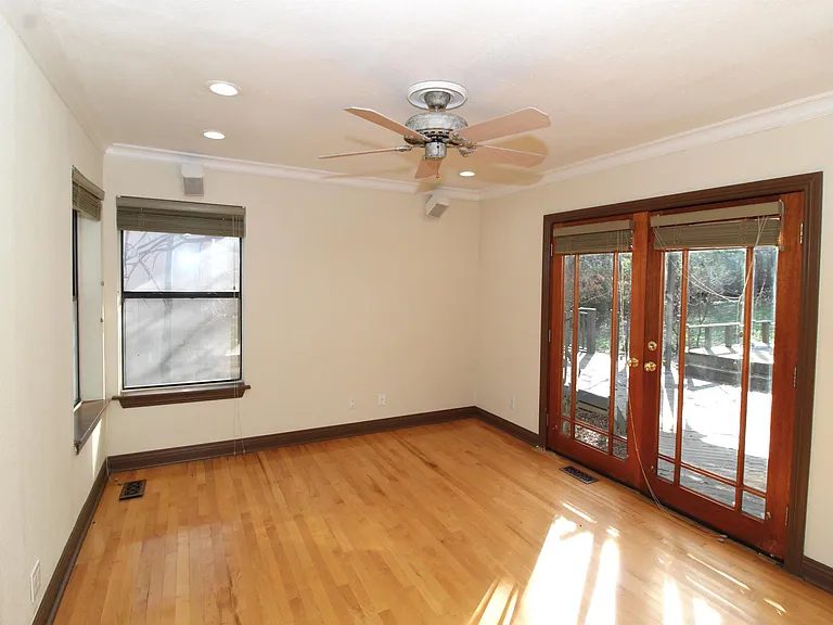 97 S Hartman Ave — Photo 14