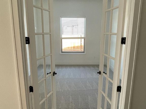 4th image of 5302 Stanford Ct