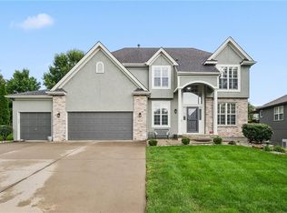 10122 N Lane Dr, Kansas City, MO 64157