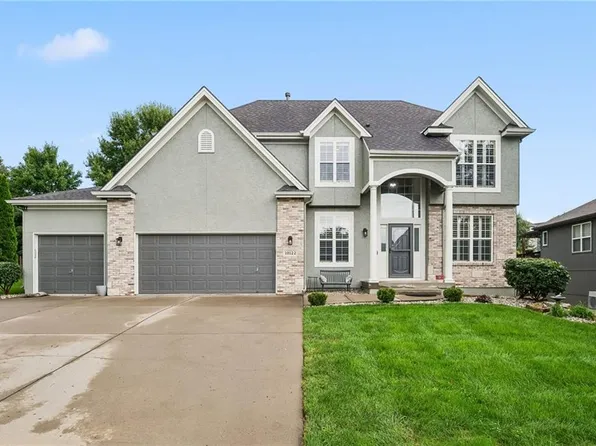 10122 N Lane Dr, Kansas City, MO 64157