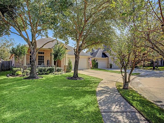 3rd image of 4910 Pearce Lake Ct