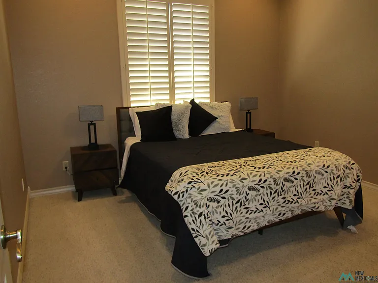 2104 W Ray Ave — Photo 23