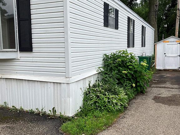 2nd image of 2120 S Riverside Dr #4