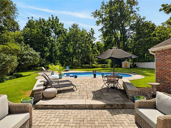 5th image of 343 French Rd