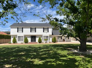 21801 Chatsworth St, Chatsworth, CA 91311