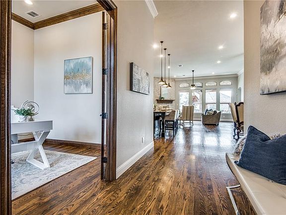 5th image of 3709 Valencia Ct