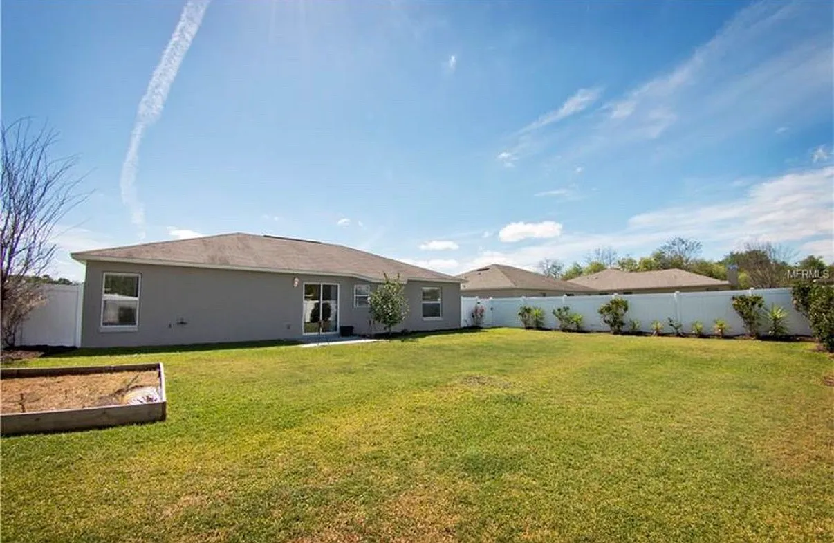 4 bed, 1537 sqft, $2,500 — Photo 2