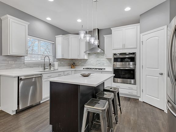 4th image of 3795 Monterey Cir