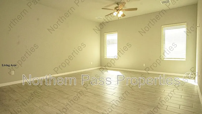 3 bed, 2.0 bath, 1592 sqft, $1,895 — Photo 4