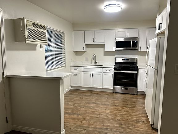 4th image of 7010 Jordan Ave