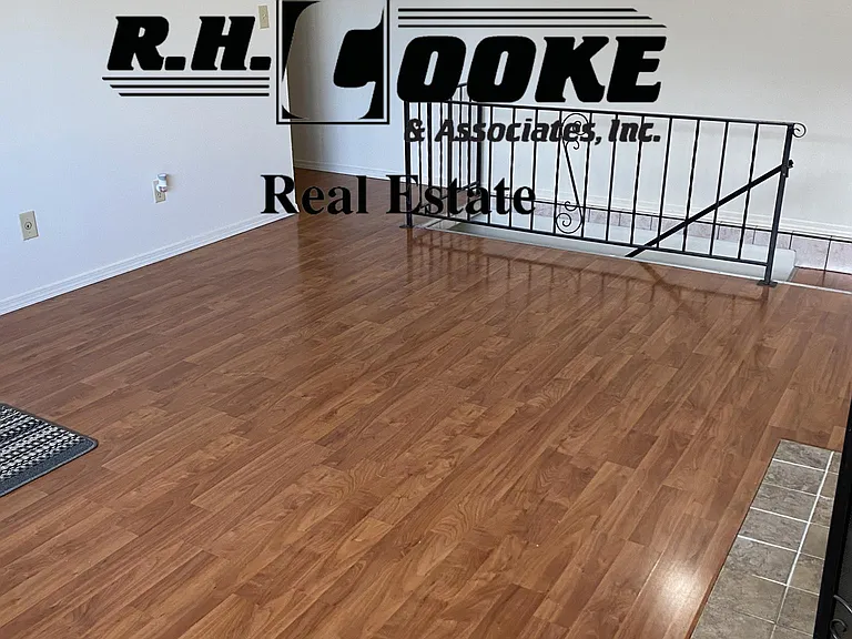 623 E Gordon Ave — Photo 4