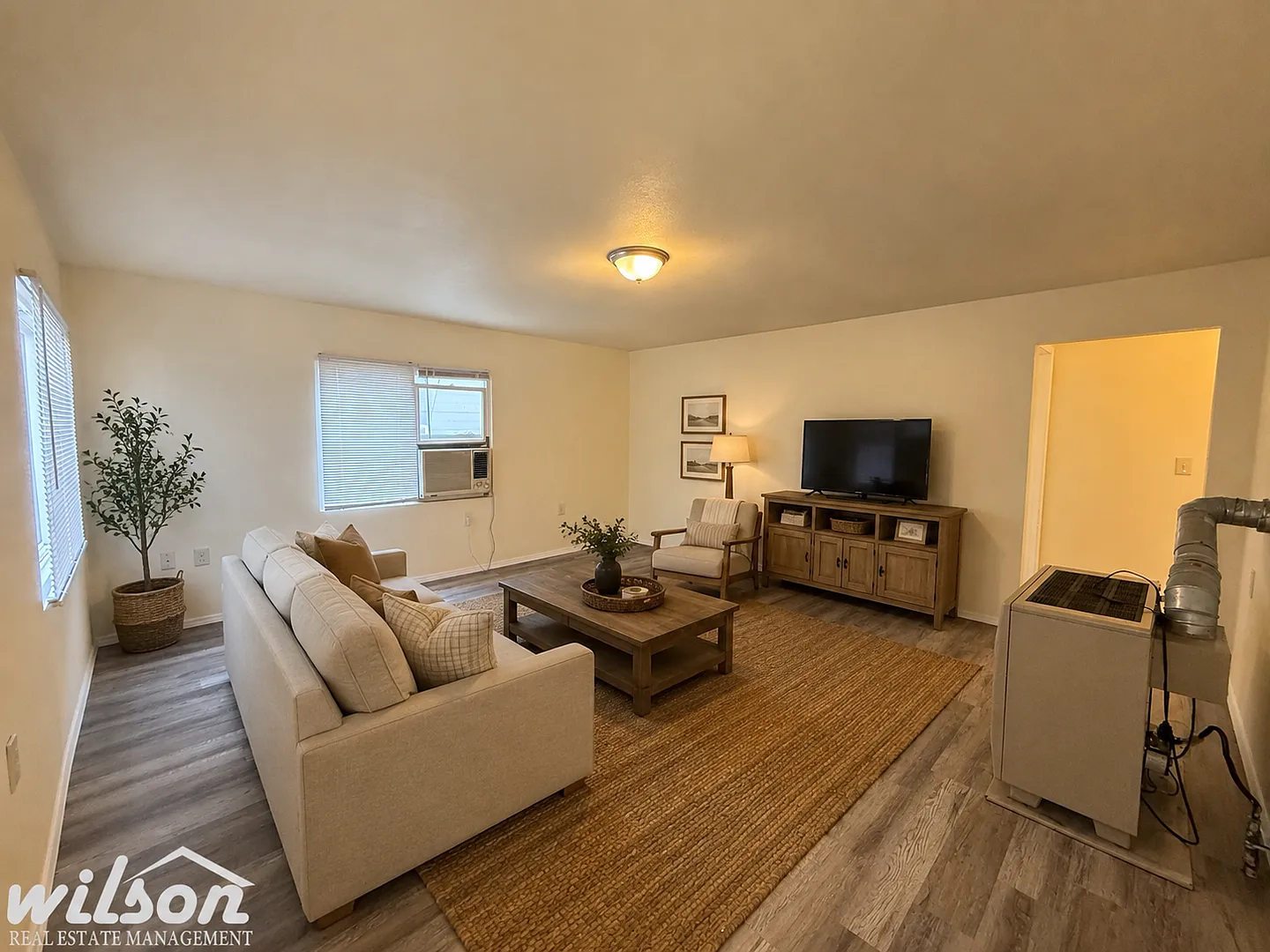 2 Bedroom, 1 Bathroom Home! — Photo 3