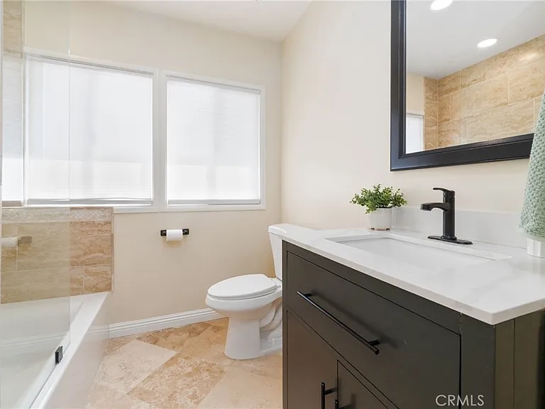 1027 S Malgren Ave — Photo 22