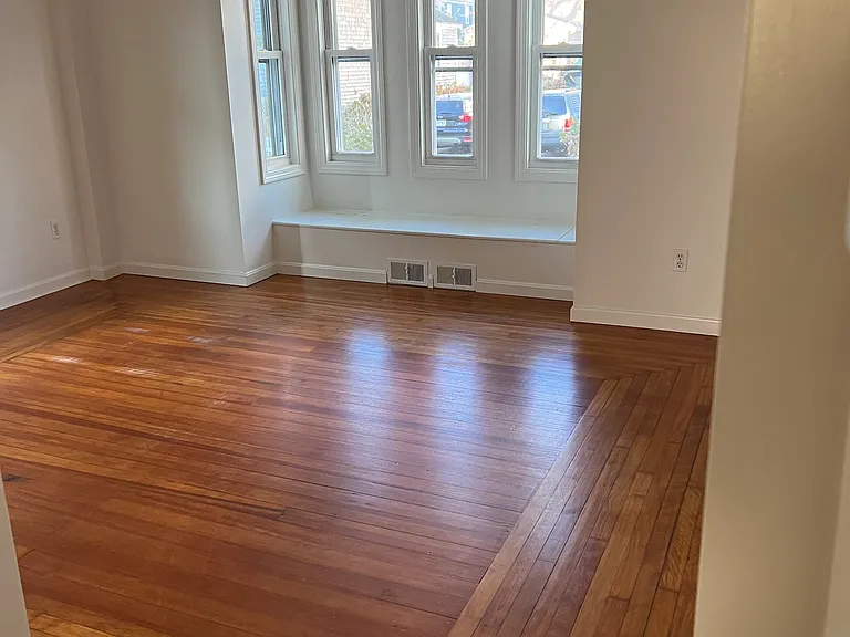 82 Atlantic St #1 — Photo 2