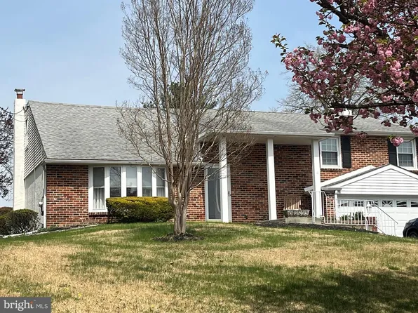 212 S Marmic Dr, Holland, PA 18966