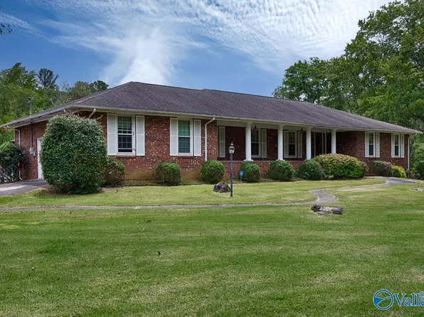85 Evelyn Ave, Laceys Spring, AL 35754