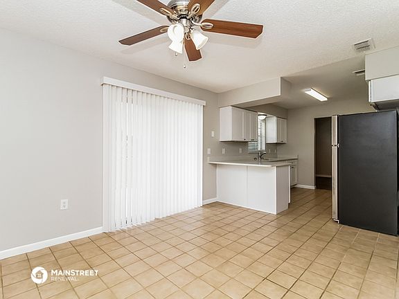 4th image of 3112 S Orleans Way