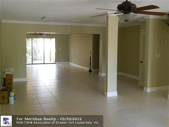 4th image of 2301 NE 53rd St