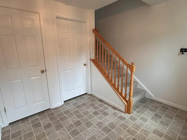 1051 Balley Dr — Photo 7