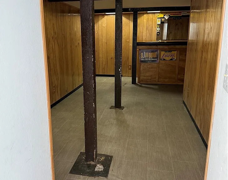 1133 S Van Ness Ave — Photo 26