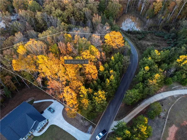 55 W Waters Edge Ln, West Union, SC 29696