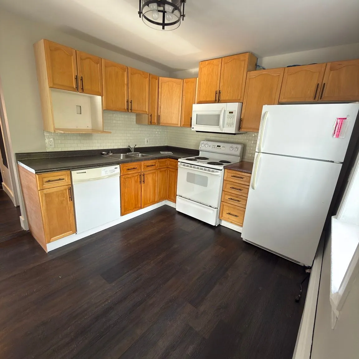 2 bed, $2,000 — Photo 3