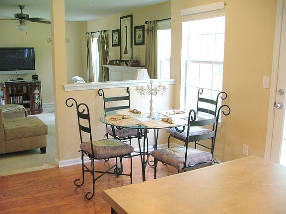 Great Space In Breakfast Area