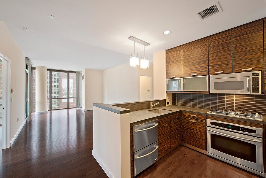 1st image of 101 W 24th St APT 15A