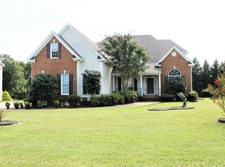 11819 Middlecoff Dr, Chester, VA 23836