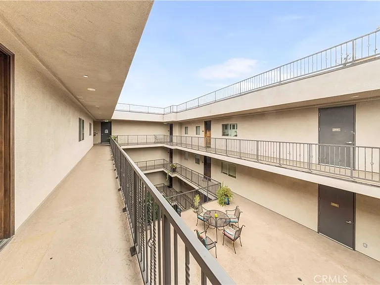 11218 Camarillo St #404 — Photo 34