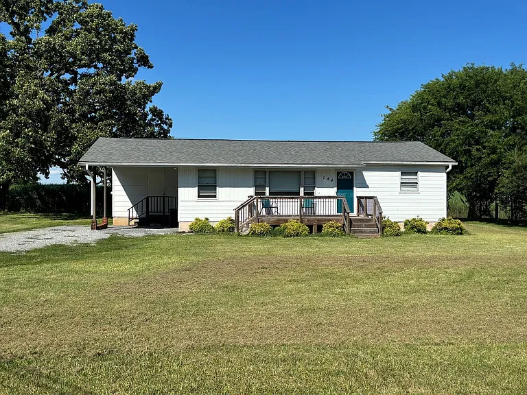 144 Lou Goddard Ln — Photo 1