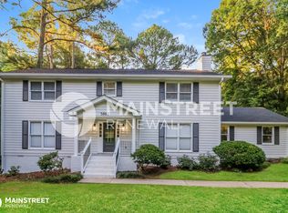 5862 Musket Ln, Stone Mountain, GA 30087