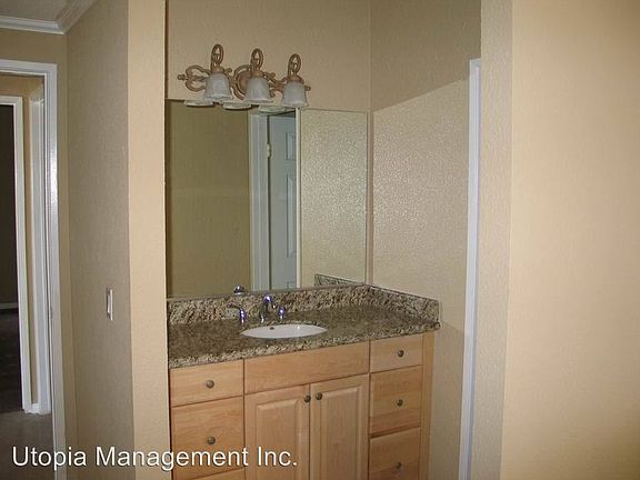 3rd image of 4141 Udall St APT 1