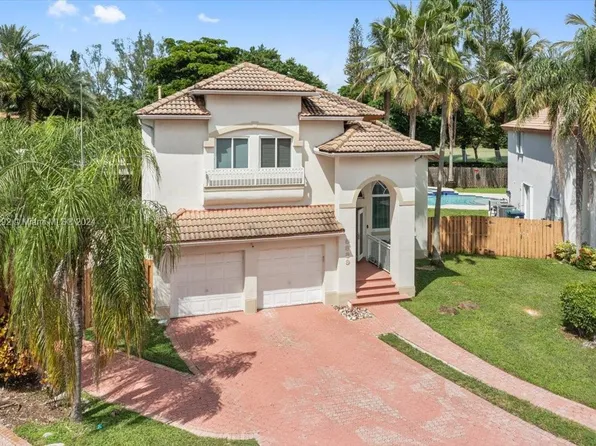 9839 NW 32nd St, Doral, FL 33172
