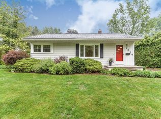 1524 Hatcher Cres, Ann Arbor, MI 48103