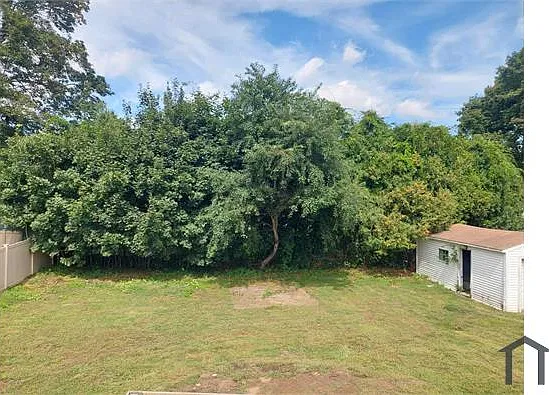 4 bed, 1400 sqft, $2,545 — Photo 4