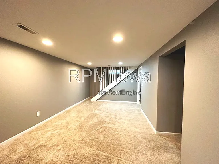 1318 SW Lynn Dr — Photo 12