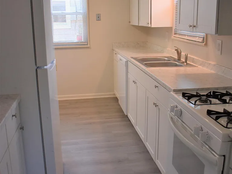 1442 E Lynn Dr — Photo 16