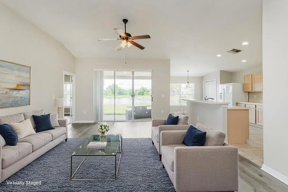 4 bed, 2.0 bath, 2034 sqft, $2,565 — Photo 4