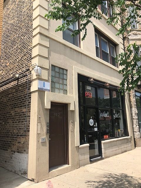 1st image of 912 N Ashland Ave APT 3B