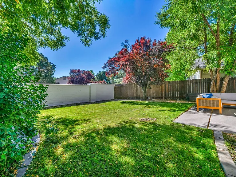 7554 Wheeldale Cir — Photo 30