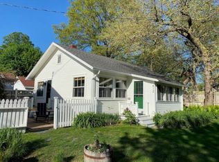 412 N Shore Dr N, South Haven, MI 49090