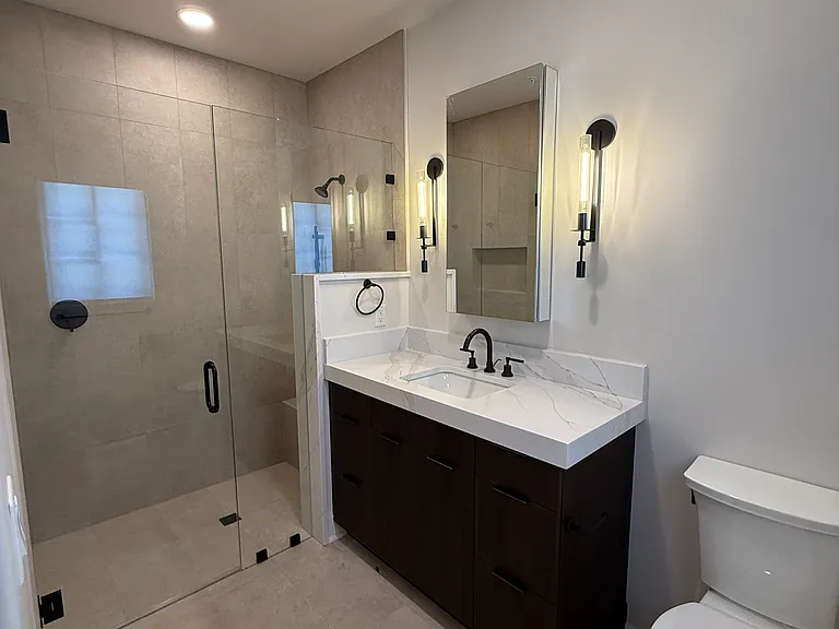 301 W Comstock Ave #2 — Photo 14